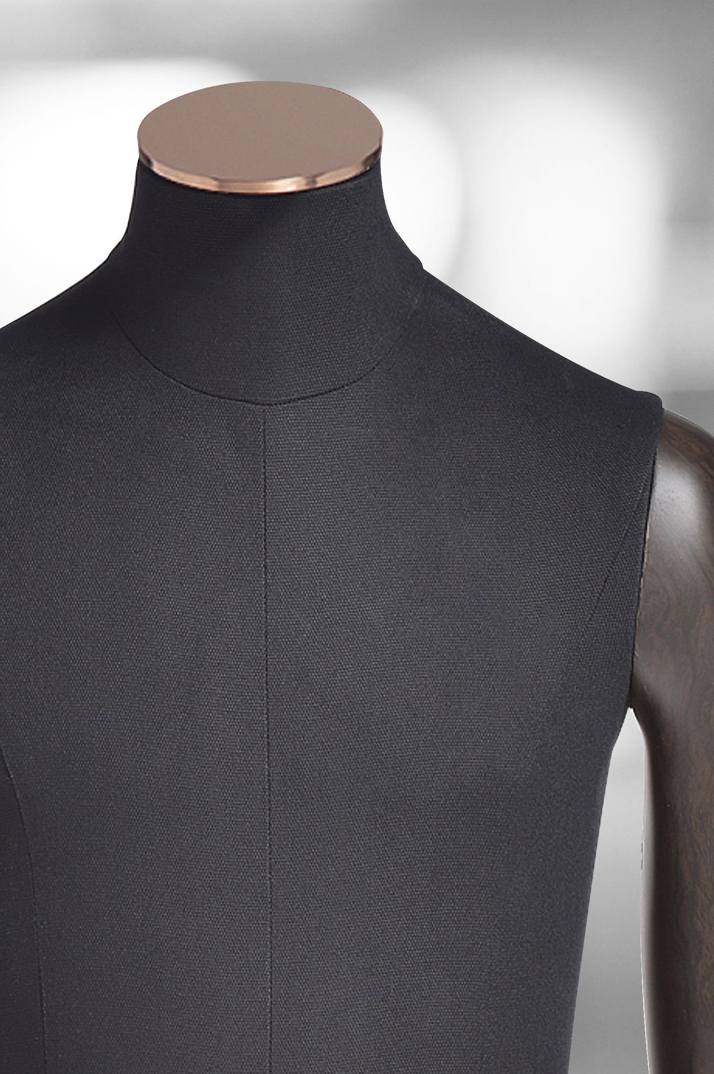 49_Bust_TM_76742202_7